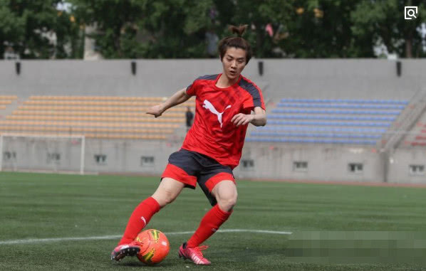 鹿晗篮球球技,鹿晗球技什么水平