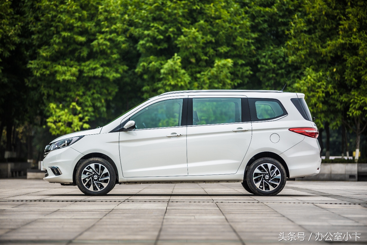 宝骏360和长安欧尚a600哪个好,宝骏310w对比长安欧尚a600