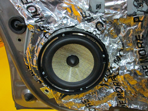 斯柯达明锐只因更好享受车内音乐汽车音响改装升级潍坊成功音响