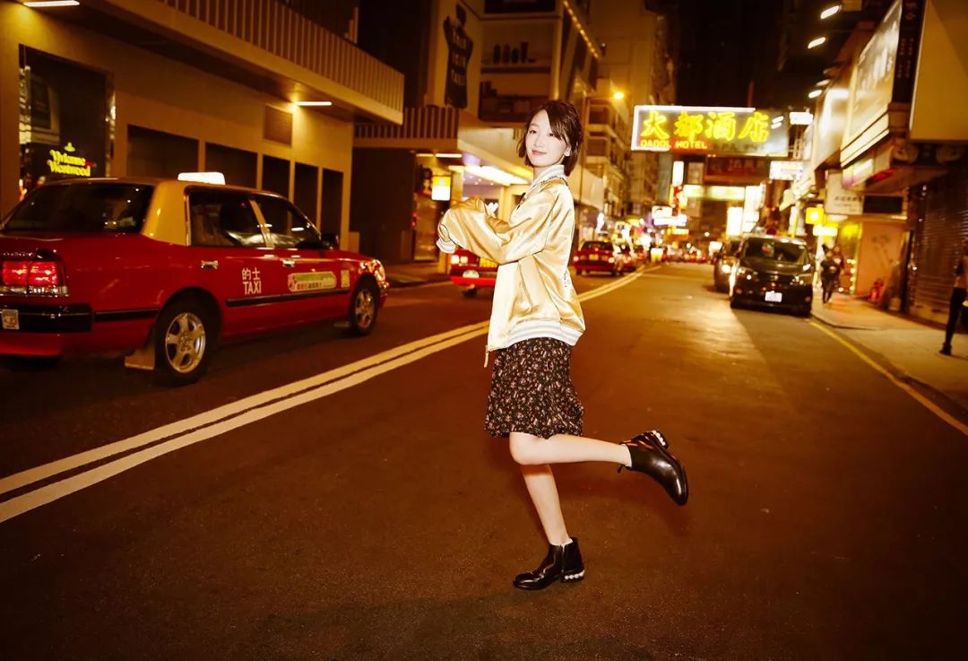 你穿成周冬雨，他穿成易烊千玺，需要多少钱？