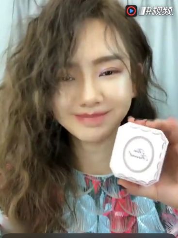 戚薇改版,戚薇变脸抖音