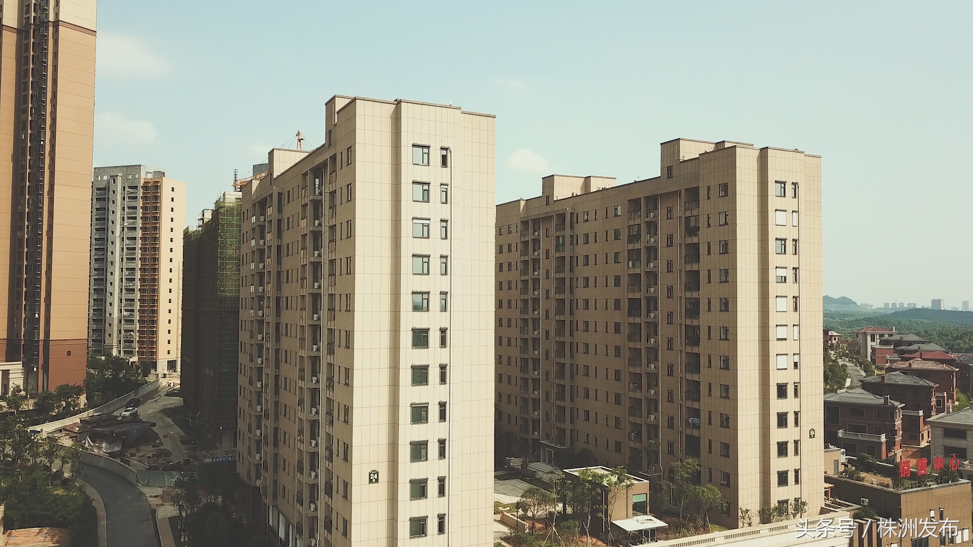 鏍床闈掗緳婀鹃倱澶╅,鏍床闈掗緳婀鹃倱澶╅韬环