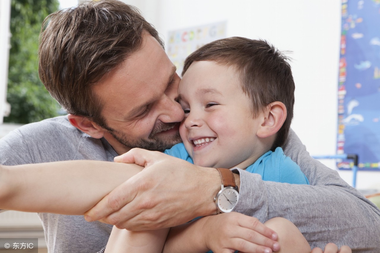 耶鲁大学：父亲带大的孩子智商更高更有自信，请爸爸做好这5件事
