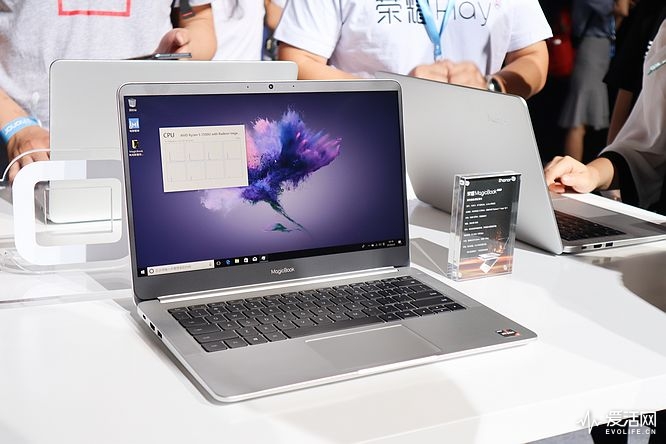 荣耀play正式发布“吓人的技术”竟然是它！