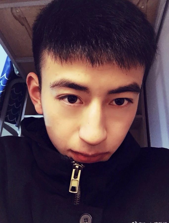 翻版杨洋,撞脸杨洋高中生