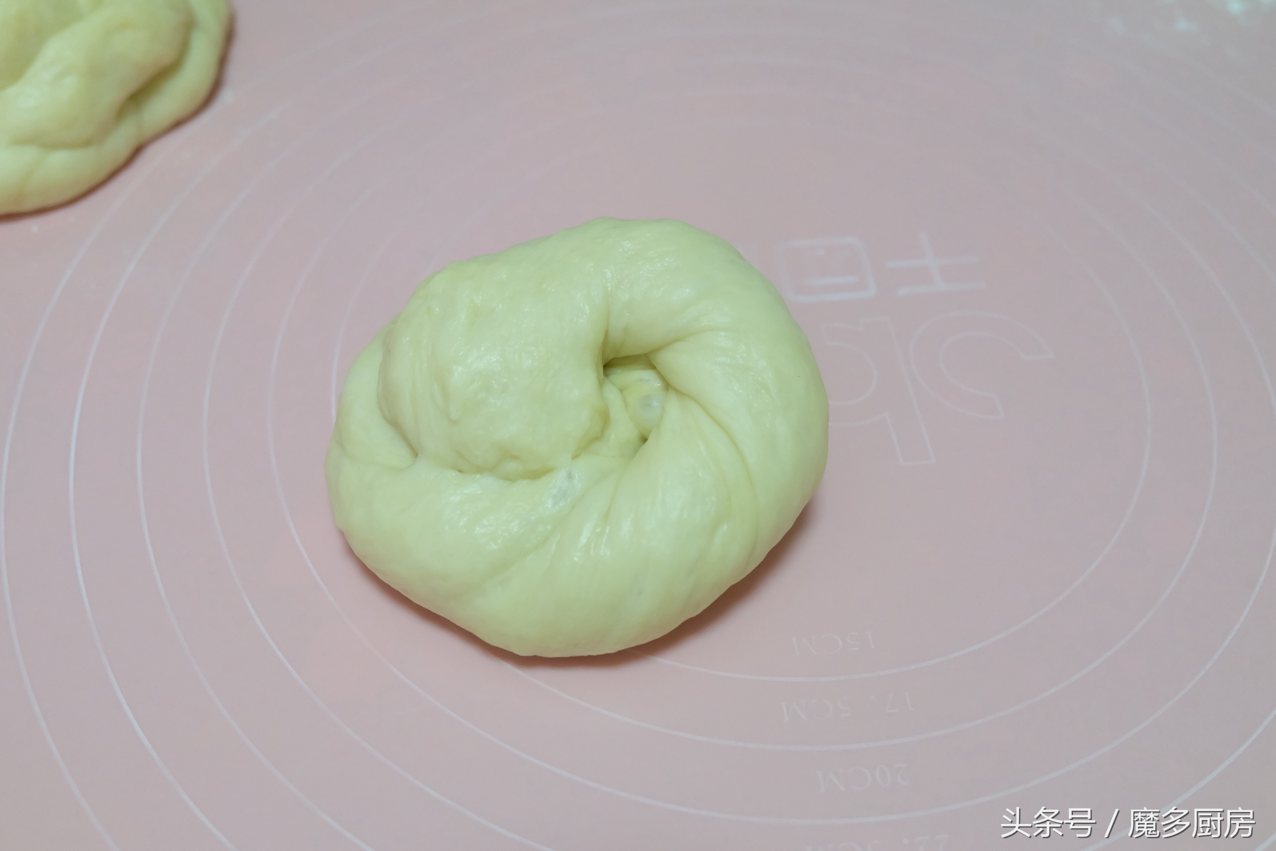 据说这个面包的原配方价值四千元，现在不花钱就能学到，快收藏！