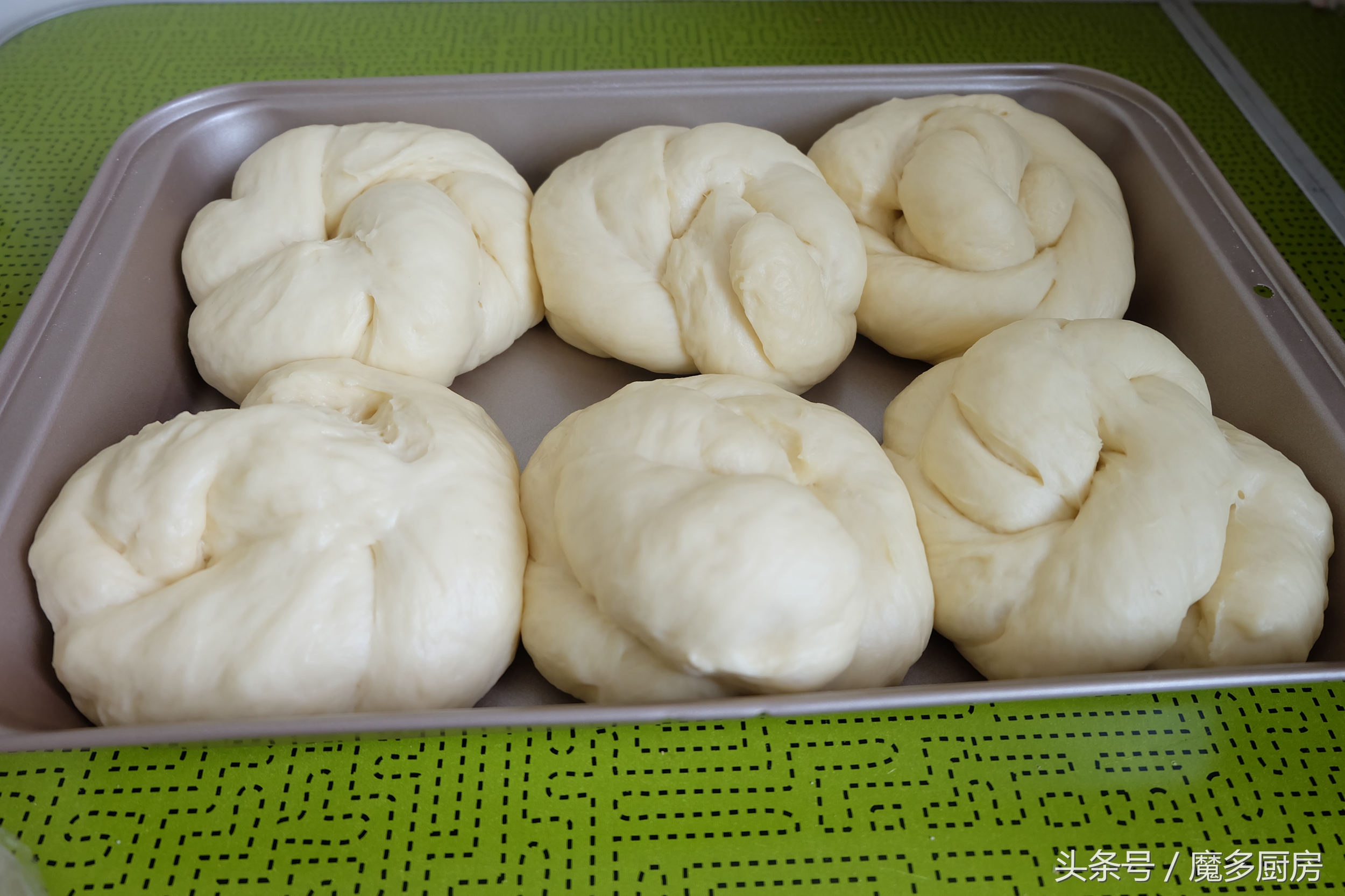 据说这个面包的原配方价值四千元，现在不花钱就能学到，快收藏！