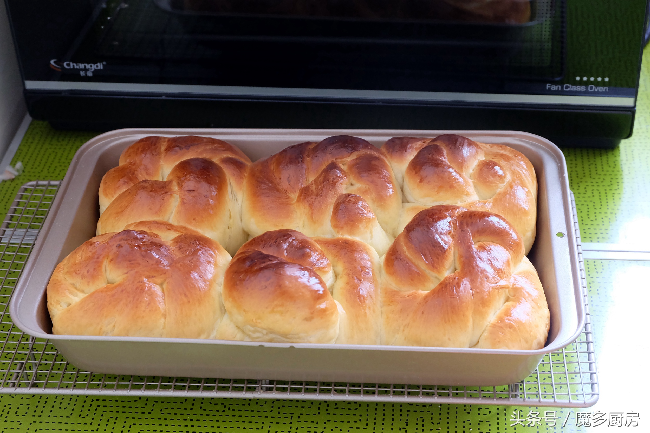 据说这个面包的原配方价值四千元，现在不花钱就能学到，快收藏！