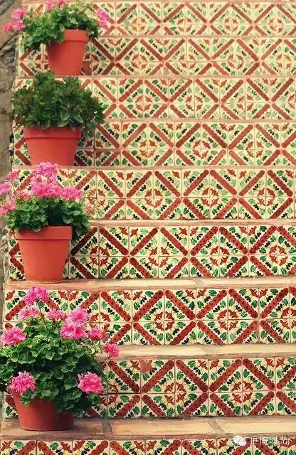 庭院小路台阶铺装效果图,马赛克庭院铺装