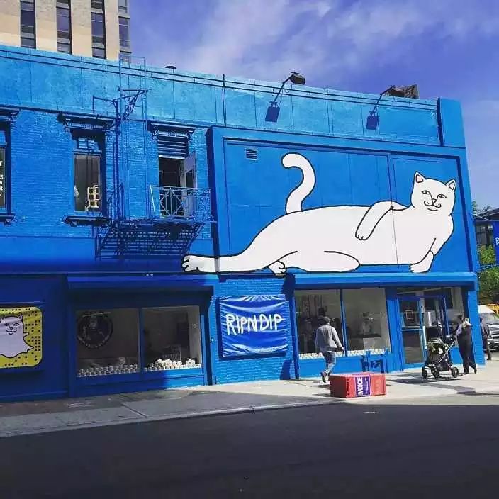 买不起太贵的潮牌,买不起潮牌