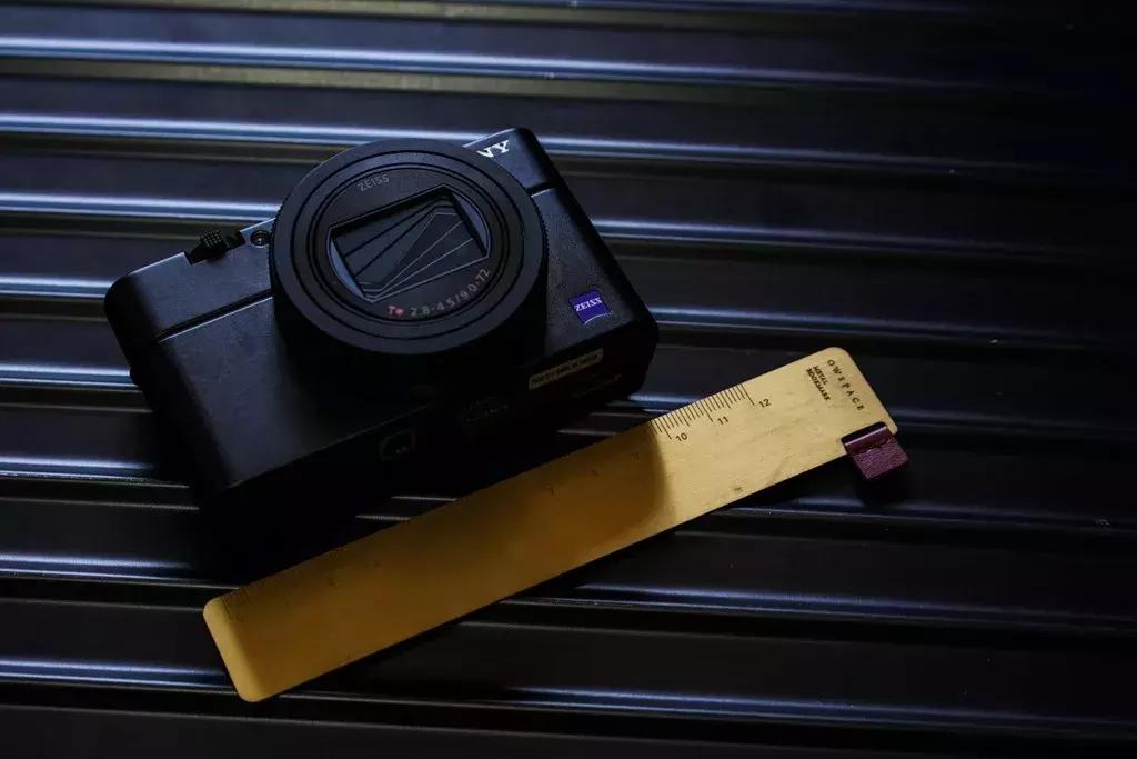 这就是最好的口袋机索尼黑卡RX100M6首发评测