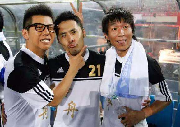 娱乐圈会踢足球的明星,最会踢球的男明星