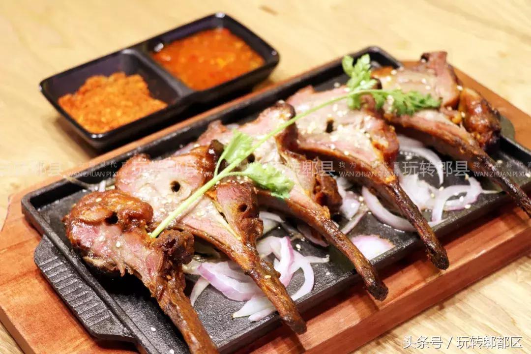 快来!到蜀都万达感受西域风情,品地道*疆新**九必吃!