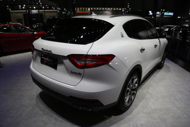 玛莎拉蒂levante撩妹,玛莎拉蒂levante2021上海车展