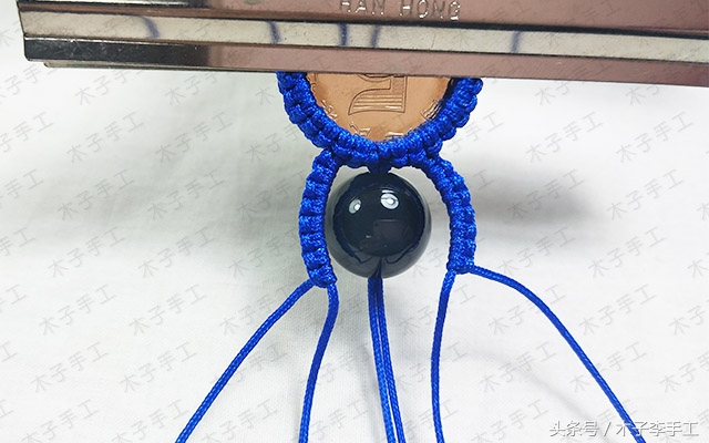 妹子用五毛钱硬币做了一款葫芦钥匙挂，朋友都抢着要