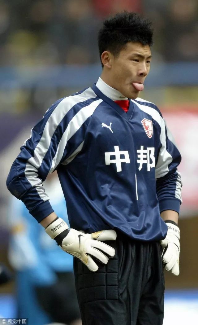 21岁练门将晚吗,21岁打中单