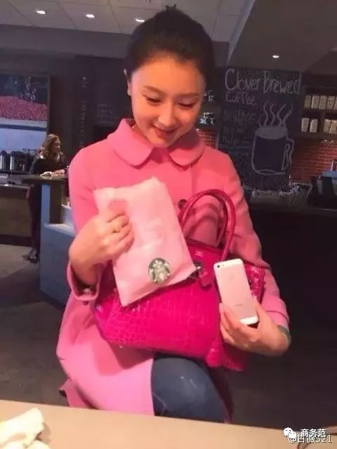 女强人范冰冰黄圣依,黄圣依各种凹造型