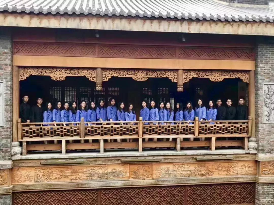 华科毕业生去武大拍毕业照,在武大拍的毕业季宣传片