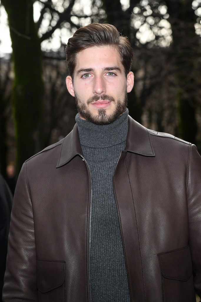 世界杯名模写真,世界杯球星进场帅气视频