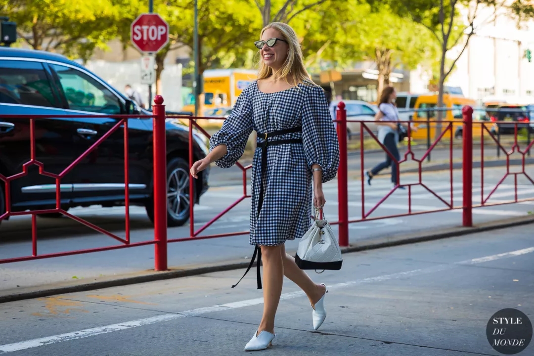 什么鞋子好看又百搭又耐穿,入秋最时髦的鞋子有这双就够了