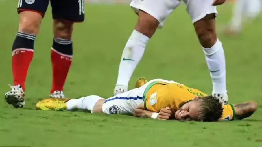 世界杯四年一次不容错过,四年又四年国足何时能出头