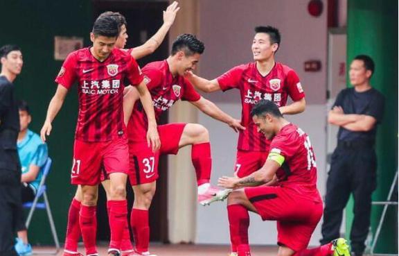 上港国脚失误,可悲可叹打脸完整视频