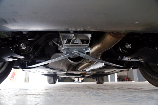 王闯试驾华晨宝马x3,不带l的轿车