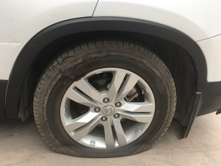 长安cs75plus轮胎爆胎,长安cs75爆胎怎么回事