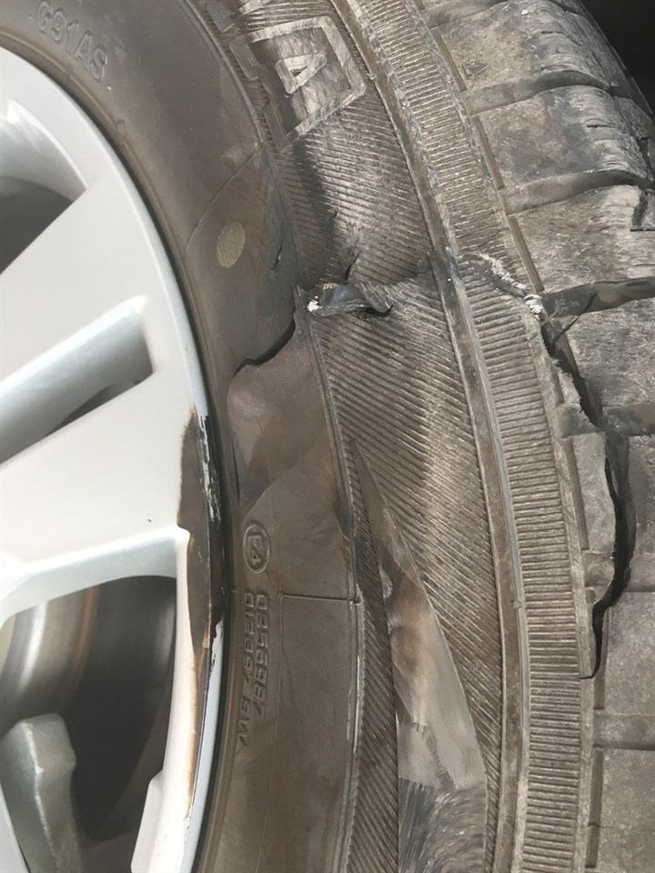 长安cs75plus轮胎爆胎,长安cs75爆胎怎么回事