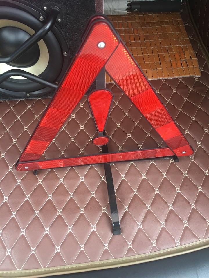 长安cs75plus轮胎爆胎,长安cs75爆胎怎么回事