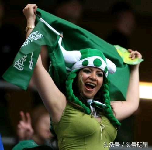2018世界杯养眼女球迷,世界杯八强女球迷争奇斗艳