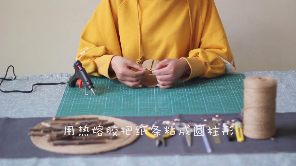 一个快递盒做的手工,一个快递盒变废为宝小班