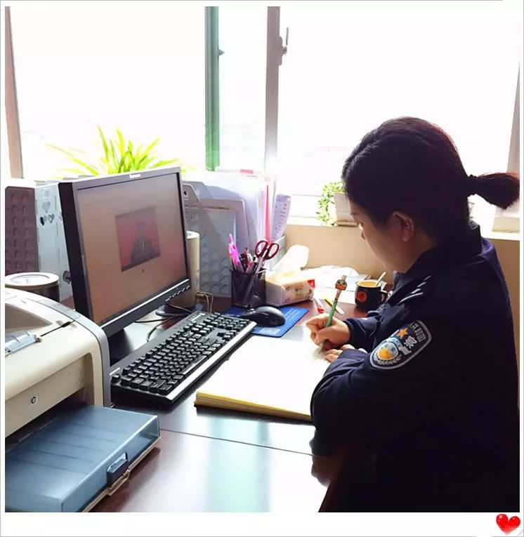 一名女警,女警的情书