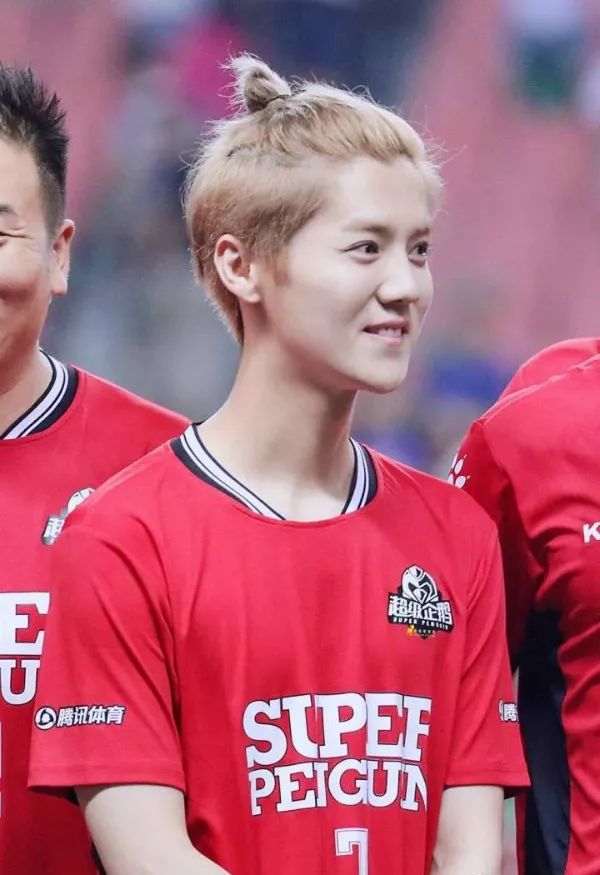 鹿晗凭实力解说世界杯,鹿晗解说世界杯状态