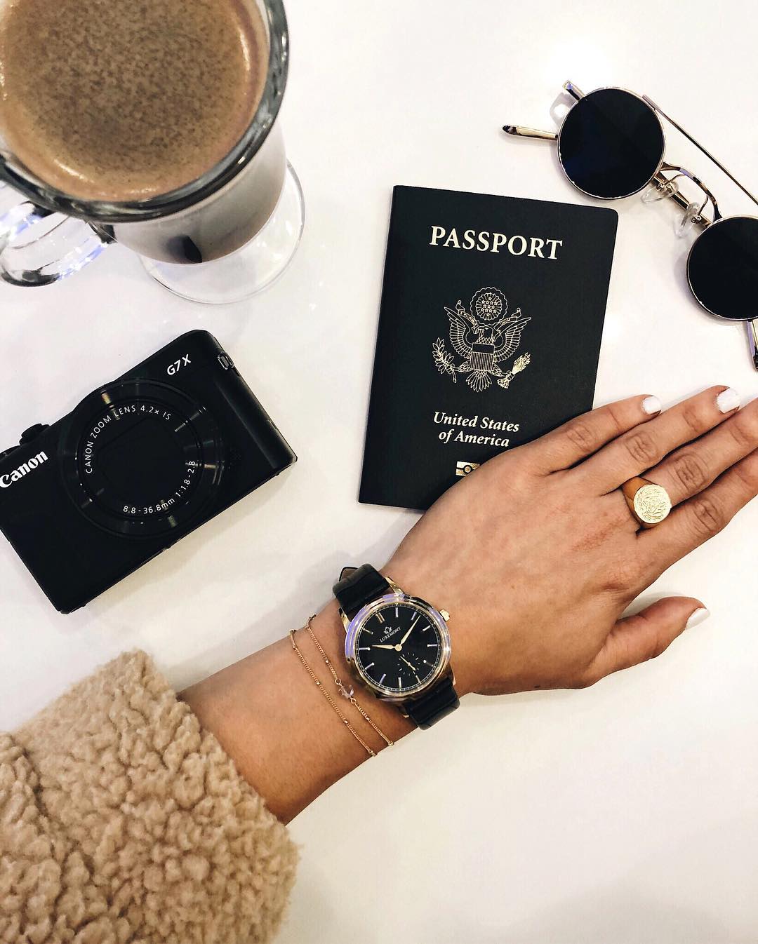 戒指的正确戴法还有多少人不知道,先给你科普一下戒指的戴法