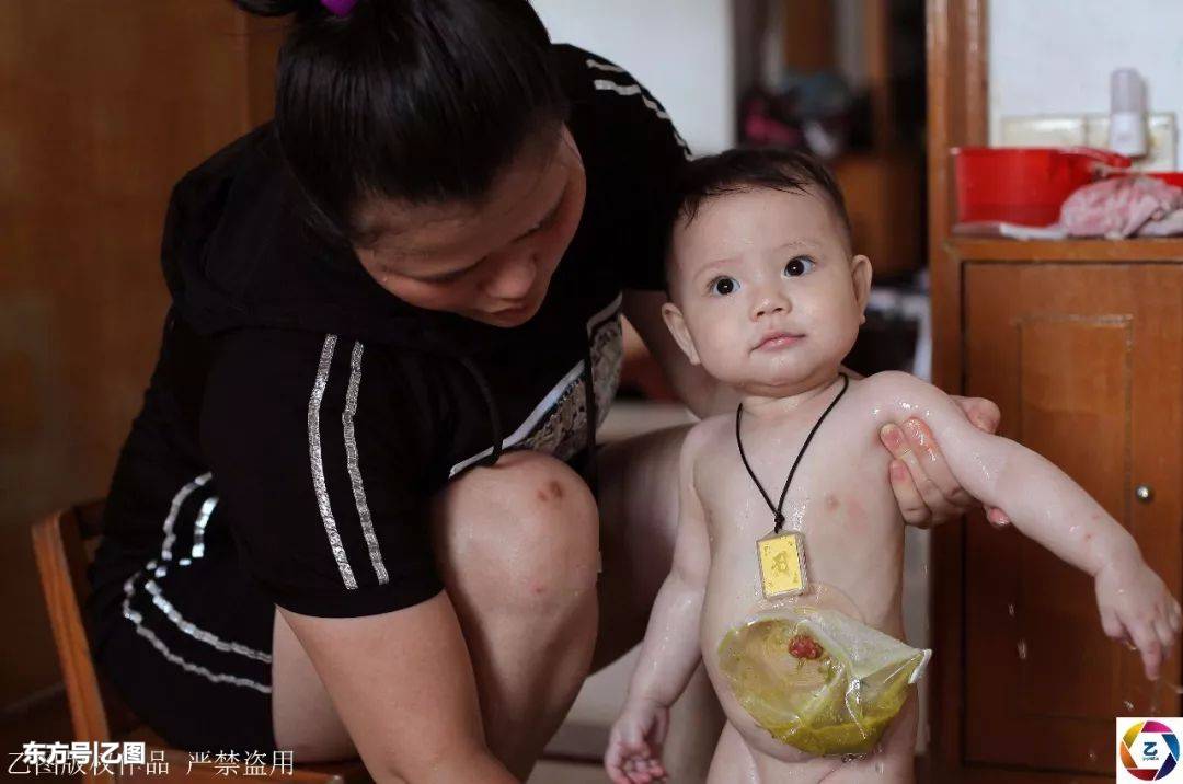 大眼宝宝爸爸,大眼宝宝太可爱了