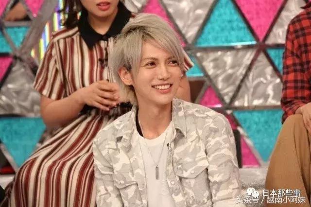 女团里竟然混进了一个男孩子？！这种剧情我只在动漫里见过