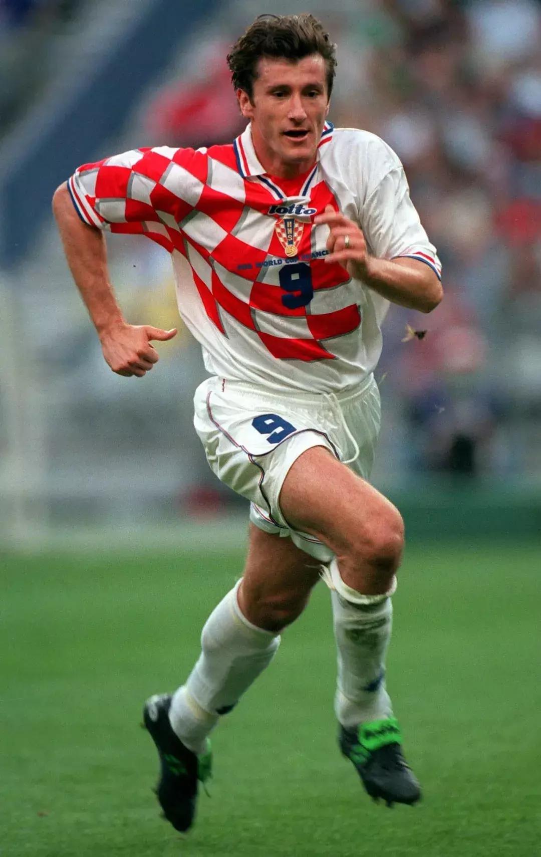 世界杯经典球衣图鉴哪一件是你的青春？