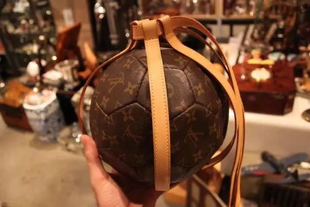 lv耐克联名款有哪些,lv最新联名nike