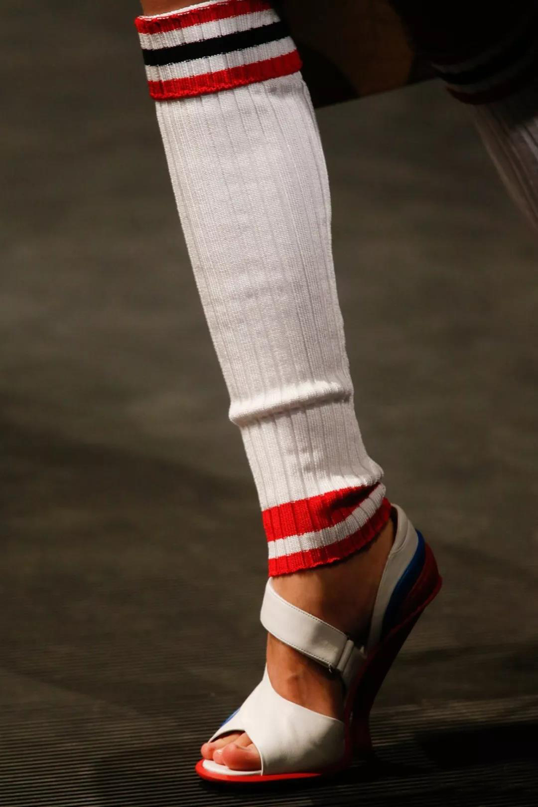 lv耐克联名款有哪些,lv最新联名nike