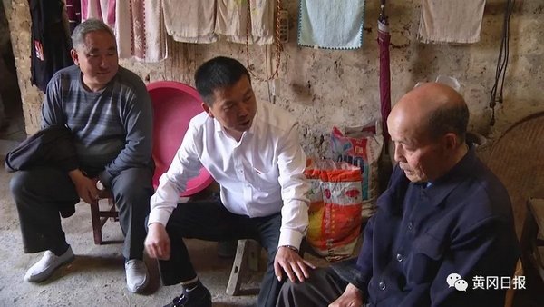 一个穷山村变富裕的故事,一个不起眼的山村如今的变化