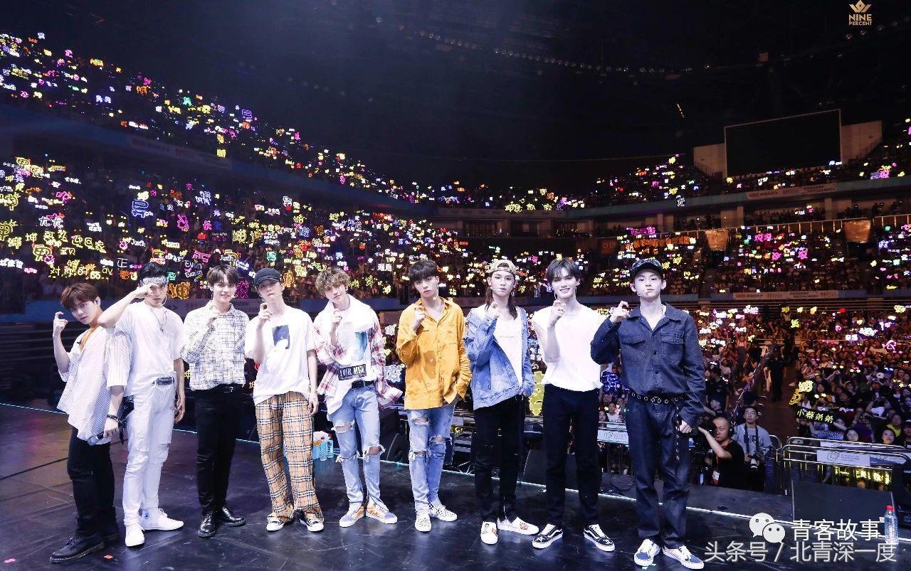 戏子当道，英雄无人问津，粉丝：每月花6000追星半年逃课9次接机