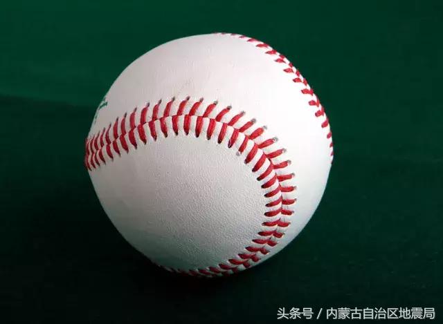 世界杯足球有多硬,世界杯的足球到底硬不硬