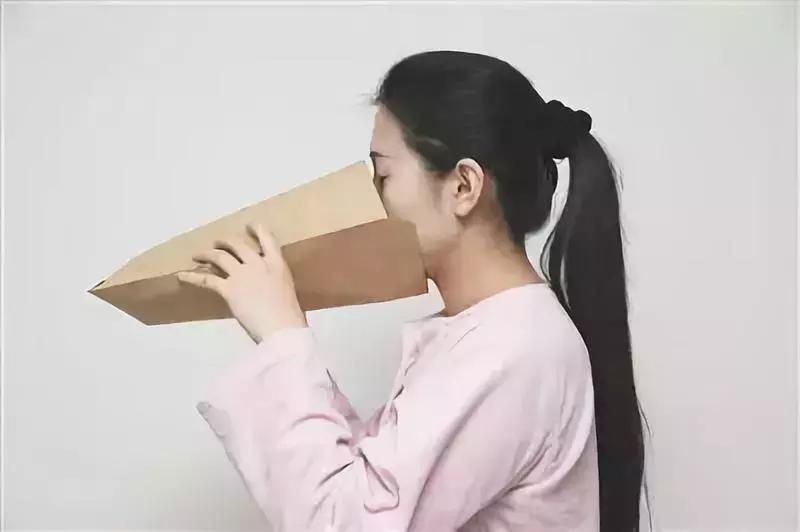 打嗝看出癌症,打嗝要警惕四种病肚子饿也打嗝