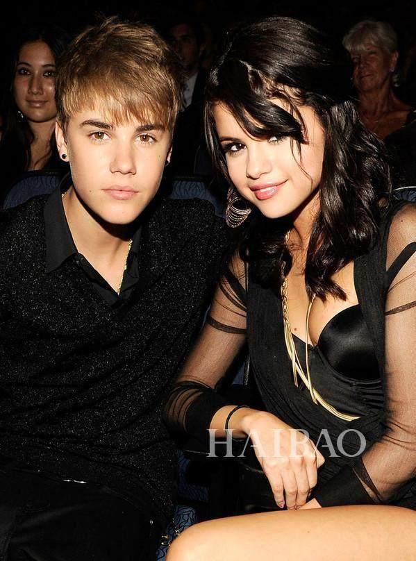 比伯和海莉现实生活,比伯晒与海莉亲吻合照