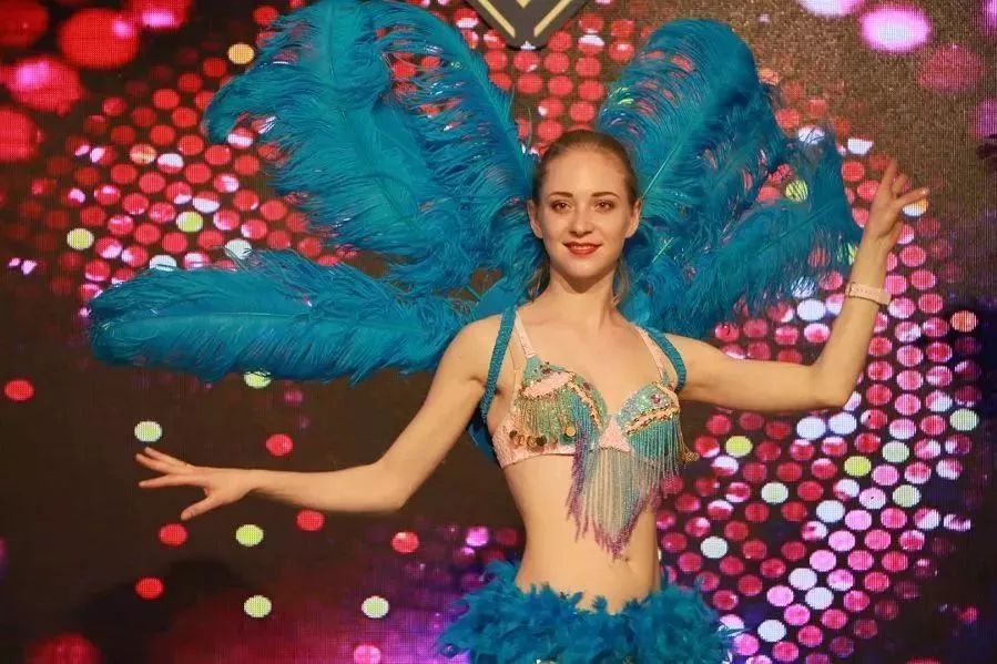 我哩天！世界杯期间，这群阜阳人不看球！竟然跑去干这事！