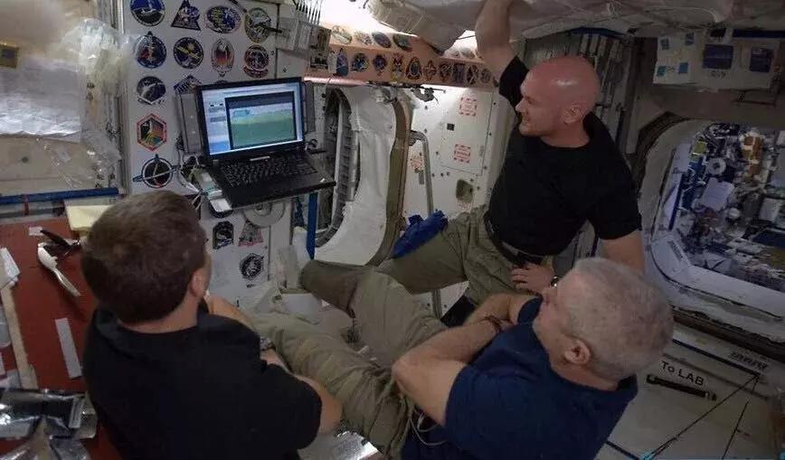 太空看世界杯,想在太空遨游