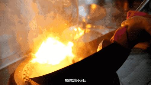 三围惊人的火锅塔，点它我被吼了