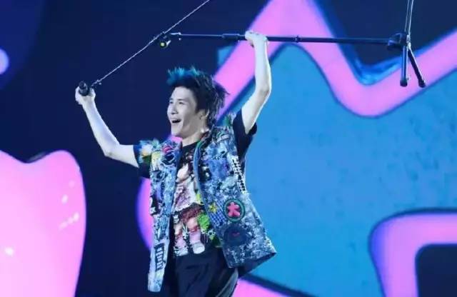 大张伟解说世界杯,世界杯解说员失误