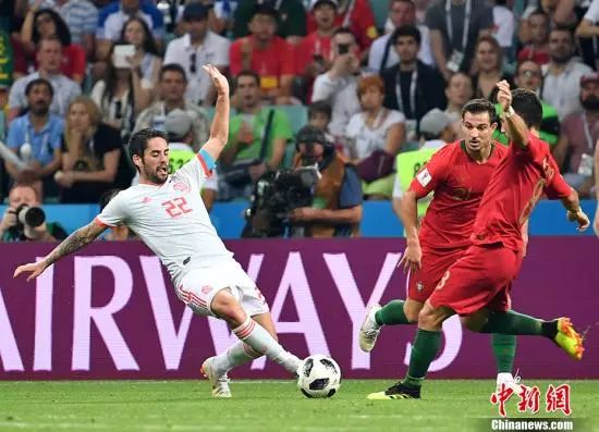 开奖世界杯！太疯狂！三场比赛、两次绝杀、一个帽子戏法……这就是我们热爱足球的原因！